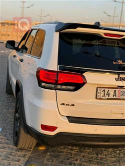 جیپ گراند شیرۆکی